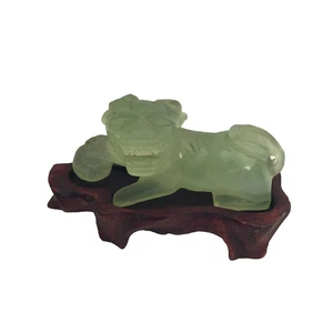 Vintage 50s Chinese Foo Dog Sculpture Celadon Green Peking Glass Figurine - Picture 1 of 7