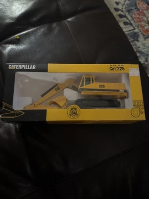 JOAL- CATERPILLAR 225 1/50 EXCAVATOR #216-Made in Spain - NIB - - Image 1 of 4