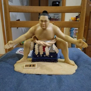 Figura Sumo del 69º Yokozuna Hakuho (firmada por Endo) - Imagen 1 de 6