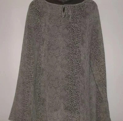 Top Newport News Gris Multicolor 100% Poliéster Estampado Animal Manga Larga Talla 16 Foto 1 de 4