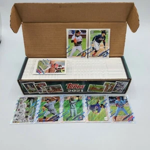 2021 Topps Complete Gold Star Parallel Factory Set Rookie Variation & Foil Pack - Imagen 1 de 4