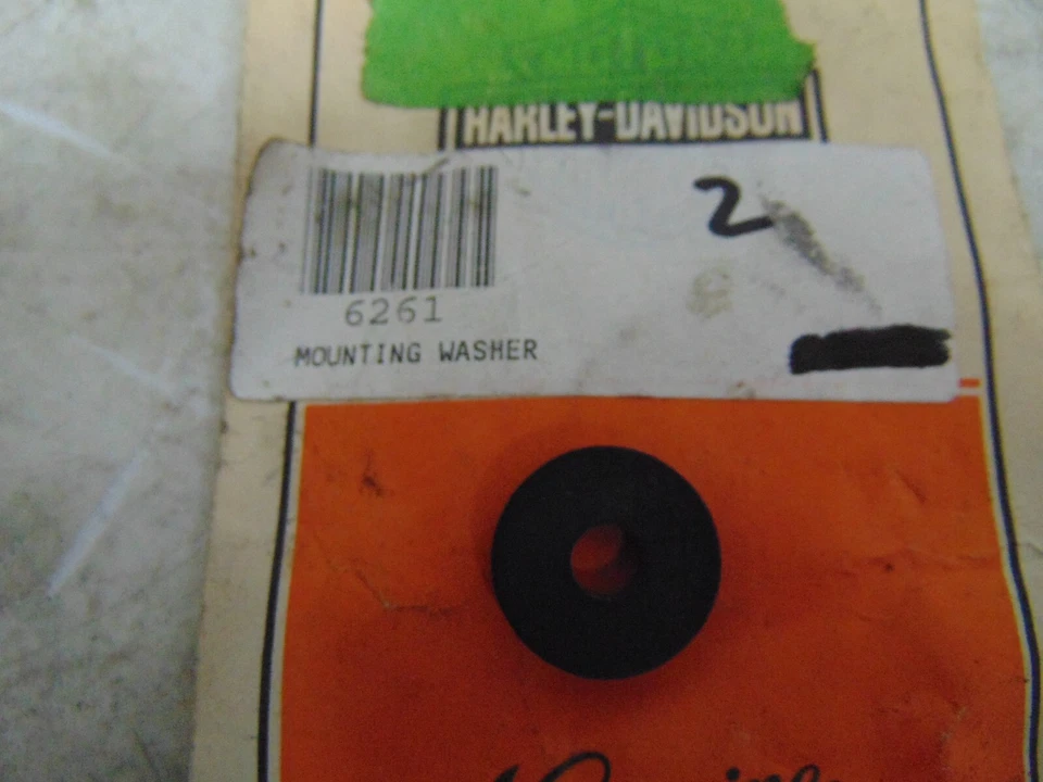 Черная резиновая монтажная шайба Harley Davidson 1/4 дюйма X 3/4 дюйма X 1/8 дюйма ОДИНАРНАЯ P/N: 6261 - Изображение 1 из 1