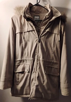 Woman's Croft and Barrow Winter Coat with Fur Trim Beige Size L - Image 1 of 4