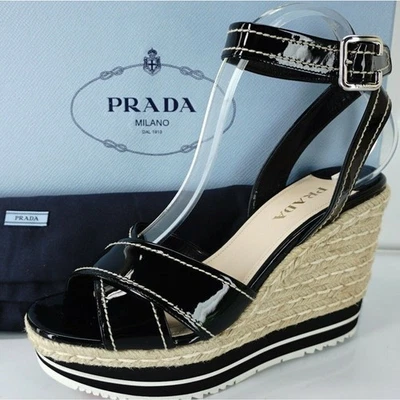 Sandalias de cuña alpargata plataforma correa al tobillo charol Prada talla 40 10 nuevas en caja $850 Foto 1 de 4