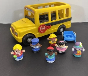 Vintage Fisher-Price 72372 Little People School Bus w/ 6 Figures & Wheelchair - Picture 1 of 17