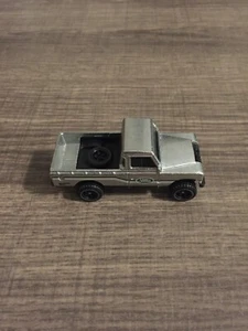 Hot Wheels Walmart Exclusive 2023 ZAMAC Themed Multipack Land Rover Series III - Picture 1 of 4