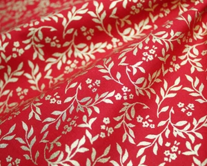 Christmas Fabric Gold Metallic Leaves on Red Xmas Craft Fabric Material Metre - Picture 1 of 4