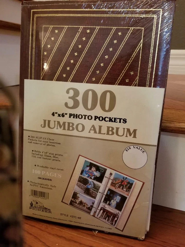 Álbum de fotos patrón dorado borgoña Foto 1 de 1