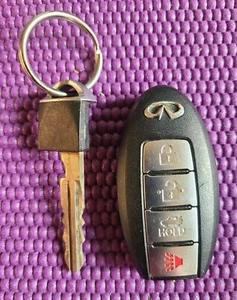 INFINITI OEM TWB1U787 Keyless 4 button remote Key Fob - Pre-Owned - Picture 1 of 2