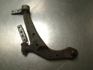 Braccio sospensione anteriore sinistro Nissan Almera Tino (V10M) MPV 1.8 16V (QG18DE) 2003 - Foto 1 di 3