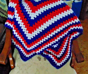 Vintage Afghan Granny Bed Chair Throw Blanket Knit Red White Blue Patriotic - Picture 1 of 13