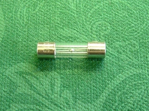 10 Amp T10 T10A T10AL Sicherung AntiSurge langsam 20 mm x 5 mm - 10er Pack UK Lager - Bild 1 von 1