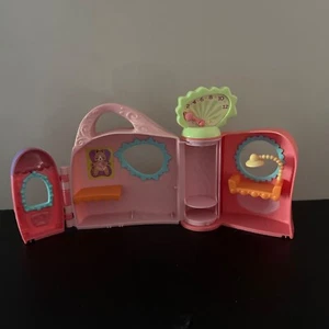 Littlest Pet Shop Get Better Center (2005) ** Set Only ** - Picture 1 of 5