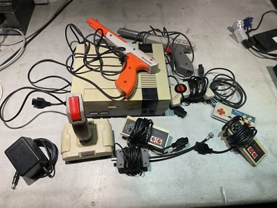 Nintendo NES Console Bundle 2 Nintendo Controller +1 NES Max Controller +Zapper - Image 1 of 4