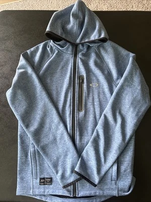 Jaqueta Oakley feminina slim fit zíper completo azul preta acabamento tamanho pequeno - Imagem 1 de 4