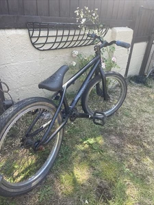 Dirt Jumper 20inch Wheels needs New Chain A Alan Key Screw For One Grip Thatsall - Picture 1 of 4