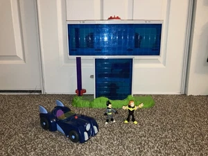 Imaginext Teen Titans Go Tower Clubhaus Spielhaus + Batmobil & Figuren - Bild 1 von 2