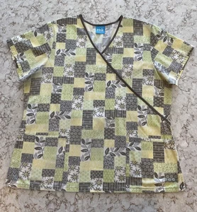 H.Q. Scrub Top Size L Flowers Yellow Gray Green Medical Nurse Veterinary (ScbH) - Picture 1 of 11