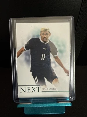 2023-24 Futera Unique World Football - Next Julio Enciso #095 Emerald /20 - Image 1 of 2