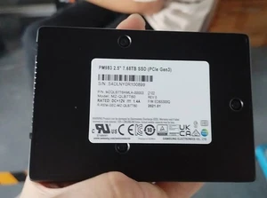 Samsung PM983 7.68TB SSD 2.5" NVMe PCIe Gen 3 U.2 MZQLB7T6HMLA-00003 MZ-QLB7T60 - Bild 1 von 1