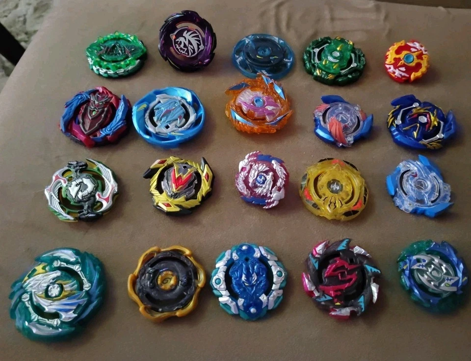 Beyblade Lote Mixto De 20 Fusion Burst Bakuten Shoot TAKARA TOMY Foto 1 de 4