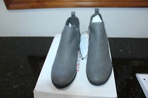 Women's Shoes Sun & Stone Booties Gray Faux Leather Side Zip Low Heel Size 7