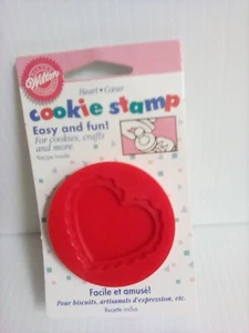 NIP- 1998 Retired -Wilton Double Heart Cookie Stamp 🍪 ❤ - Picture 1 of 3
