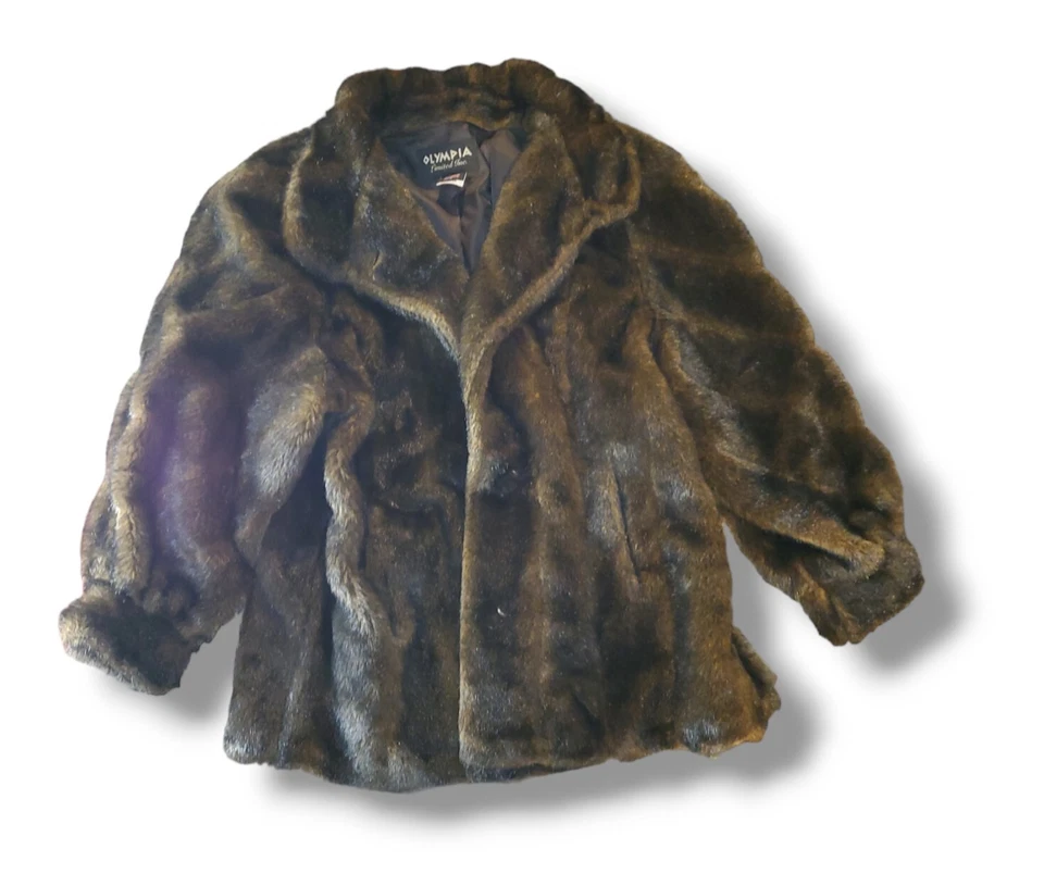Abrigo de piel sintética Olympia Limited Inc talla grande Foto 1 de 3