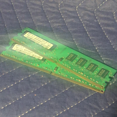 Samsung M378T2953EZ3 CF7 1GB 2RX8 PC2 6400U 666 12 E3   0825 Set of 2 - Image 1 of 2