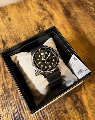 Reloj de buceo automático Citizen Promaster Sea 200 m NY0040-09E con caja Foto 1 de 4