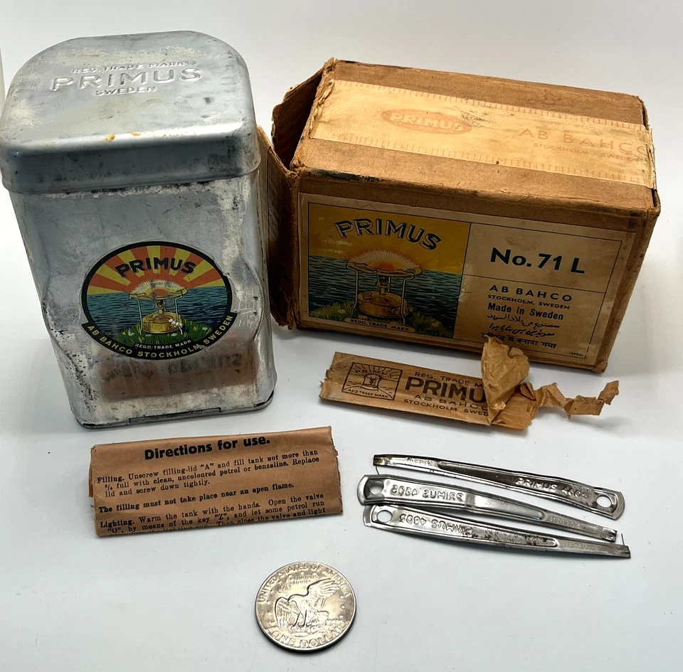 Vintage PRIMUS No. 71L Camp Stove Original Box w Metal Windscreen Papers & Key - Image 1 of 4