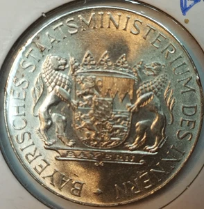 No Date Germany Bavaria AYERISCHES STAATSMINISTERIUM DES INNERN medal - Picture 1 of 3
