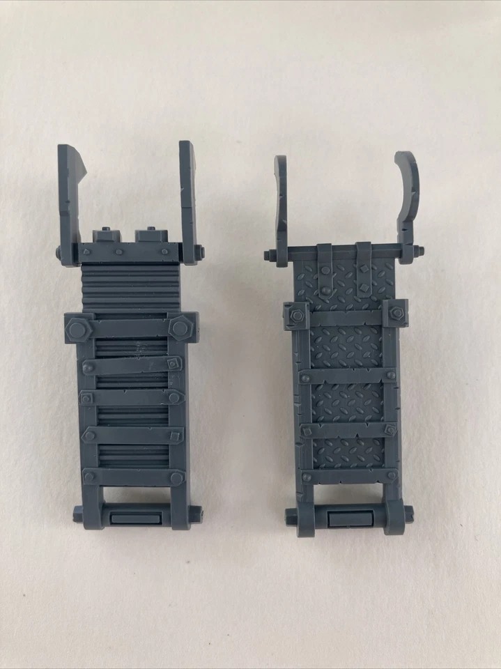 Warhammer 40K - Brocas de escalera de embarque de vehículo Ork Trukk (x2) Foto 1 de 4