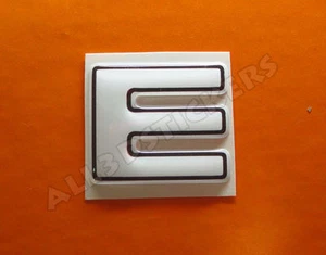 Adesivi Resinati Lettera E 3D Colore Bianco Dimensione 25mm - Imagen 1 de 1