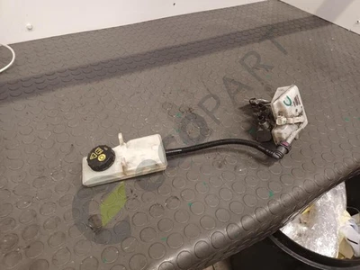 2010-2019 FORD FOCUS C MAX Brake Master Cylinder 03350857051 - Image 1 of 4