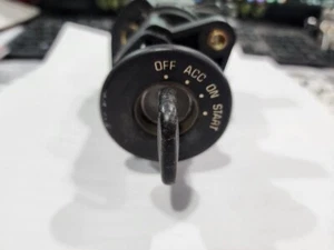 2001 Oldsmobile Aurora  Used Ignition Switch - Bild 1 von 5