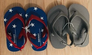 2pr Old Navy Kids Unisex Flip Flops Tamaño 6 ~ Gris y Rojo / Estrellas Blancas / Azul NWT - Imagen 1 de 1