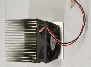 AVC VITAL FAN 478 Prozessorkühler Sockel 478 mit 3-pin L4092T Kühler Ventilator - Bild 1 von 2