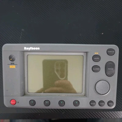 RAYMARINE RN300 RayNav E32017 Marine GPS Navigator Raytheon SeaTalk NMEA0183  - Image 1 of 4