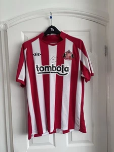 SUNDERLAND 2010/11 SHIRT UMBRO LARGE. SIGNED NIALL QUINN - wear to logo - Picture 1 of 5