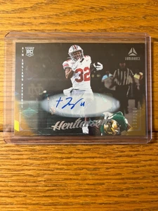 2025 Panini Luminance TreVeyon Henderson RC Auto "Gold" #ed: 8/100 N.E. Patriots - Bild 1 von 2