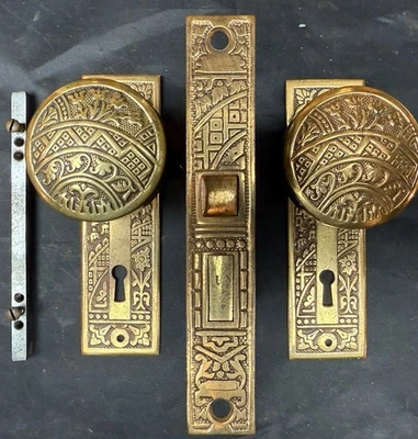 Набор цейлонских ручек для прохода Corbin 1895 Eastlake Victorian 1 из 11 наборов - Изображение 1 из 4