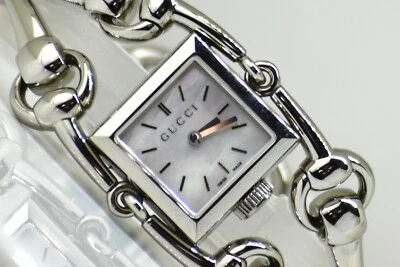 Novo em folha GUCCI Signoria 20MM relógio feminino quartzo esfregão aço inoxidável YA116501 - Imagem 1 de 4