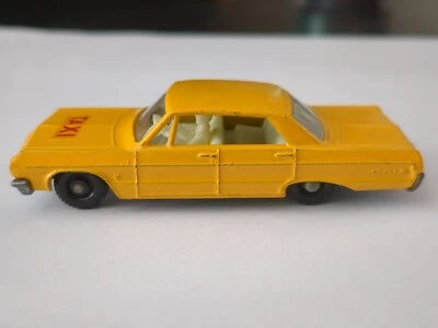 Matchbox Lesney 1965 #20-C, Chevrolet Impala Yellow Taxi Cab (7) - Image 1 of 4
