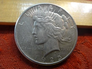 1925 Stati Uniti Argento Peace Dollar $1 Lotto 10-2 - Senza Riserva - Gratis S&H USA - Foto 1 di 3
