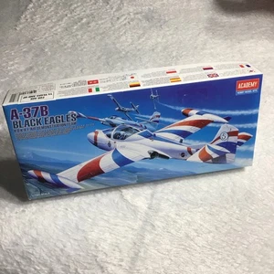 Academy A-37B Águilas Negras Escala 1/72 Plástico Modelo Kit Sellado - Imagen 1 de 14