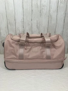 Calpak Stevyn Seesack mit Rollen rosa Sand Handgepäck Schuhaufbewahrung 12 x 22 x 11 gebraucht, in einwandfreiem Zustand - Bild 1 von 16