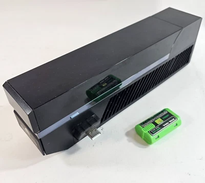 Nyko Xbox 360 Charging Base / Docking Station model 86118-P37 - Tested - Image 1 of 4
