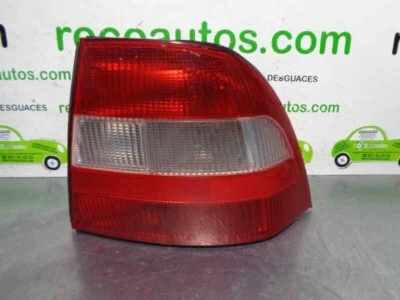 90512716 piloto trasero derecho para OPEL VECTRA B BERLINA 1.8 16V 1995 2561104 - Imagen 1 de 4