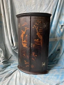 Antique Early Georgian Chinoiserie painted bowfront wall hung corner cupboard - Picture 1 of 20